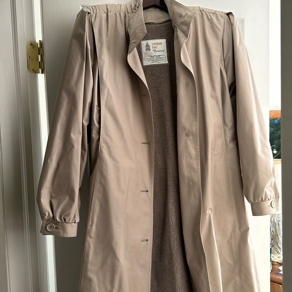 London Fog Weather Coat SIZE 8.  NWOT - Picture 1 of 1